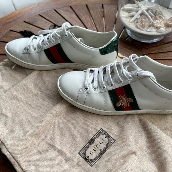 GUCCI WOMEN'S ACE SNEAKER WITH BEE - Picture 10 of 11
